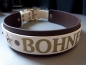 Preview: Biothane Hundehalsband, Namenshalsband mit Wunschtext braun/weiß bedruck mit Wunschtext Strasshalsband