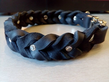 Fettleder Hundehalsband Lederhalsband schwarz geflochten mit Strassnieten