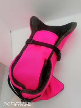 Preview: Hundemantel pink aus wind-und wasserabweisendem Softshell mit Wunschtext