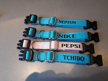 Mitwachsende Welpenhalsbänder mit Wunschtext 1,5cm breit Hundehalsband Namenshalsband