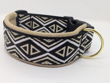 Breites Hundehalsband "Geometric Style" - 5 cm - Beige/Schwarz/Weiß - Goldbeschläge - Softshell-Polsterung