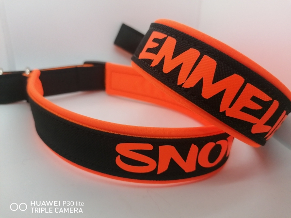 Personalisiertes Hundehalsband mit Polsterung orange/ schwarz