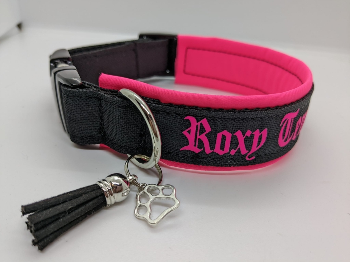 Hundehalsband personalisiert mit Wunschtext pink schwarz mit Polsterung